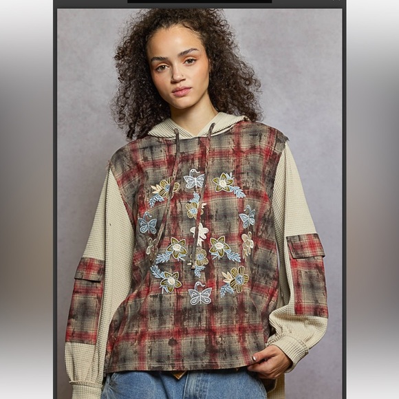 POL ❤️ Plaid Thermal Hoodie with Floral Embroidery - Picture 2 of 5